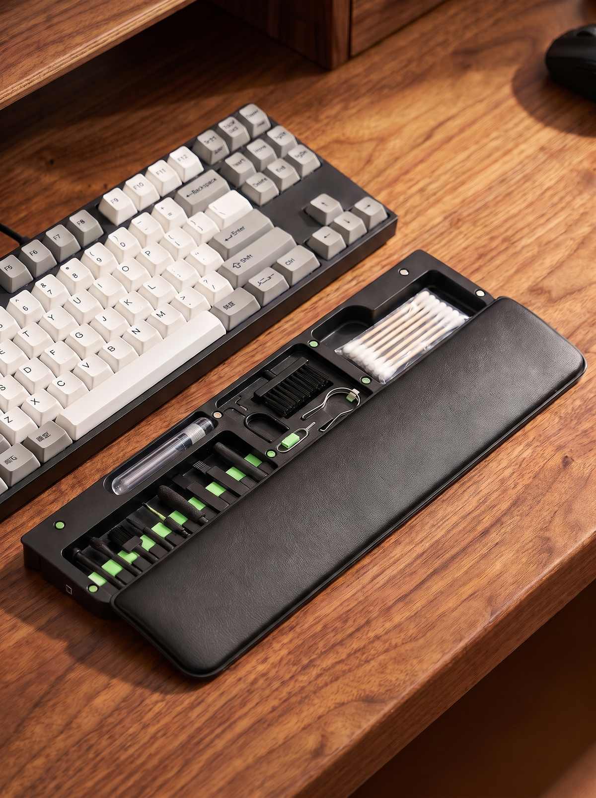 Level Up Cleaning Set: Ultimate Keyboard Solution for Cleaning & Comfort